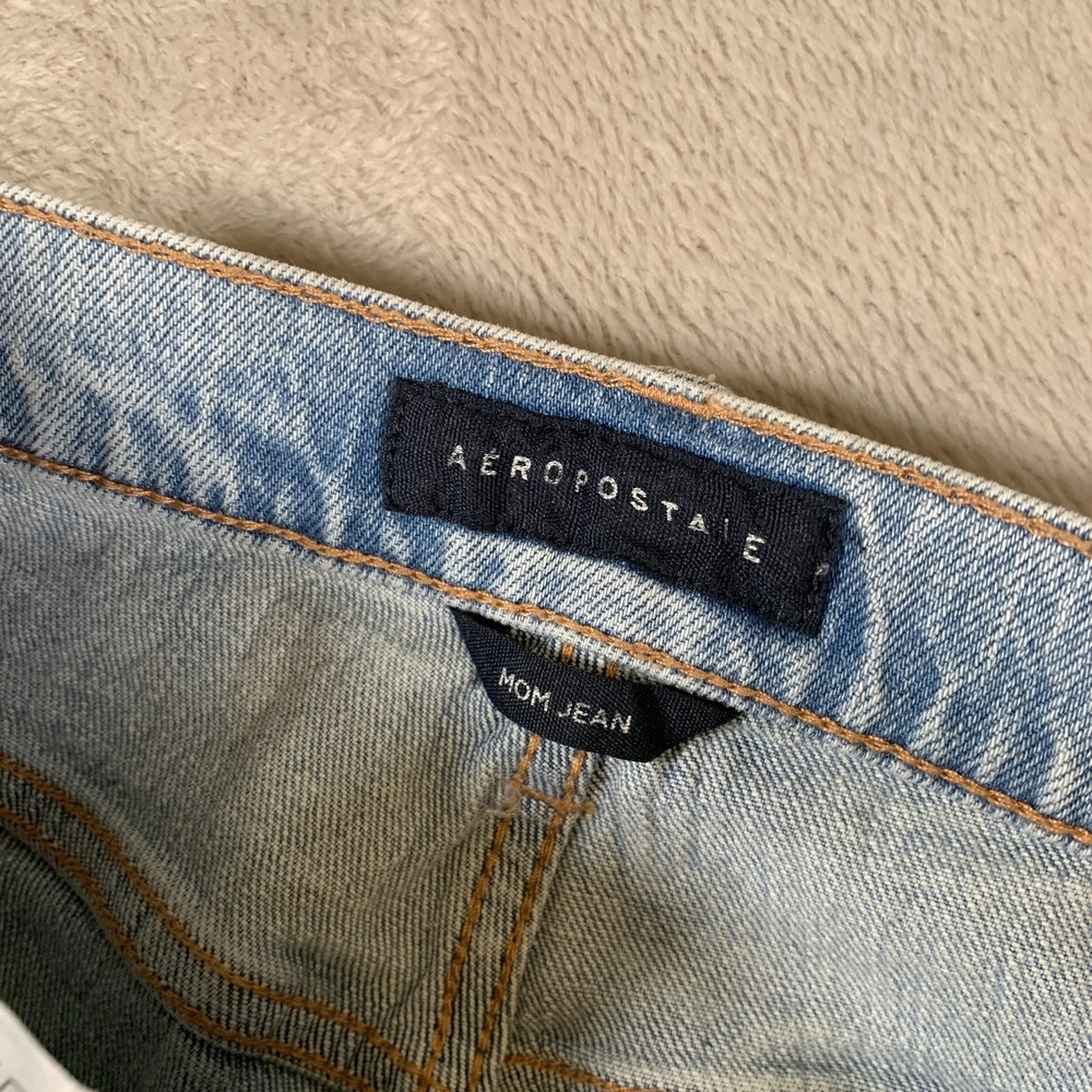 Aeropostale Mom Jean Womens 2 Light Wash High Rise Straight Leg Distressed Denim - Picture 8 of 11